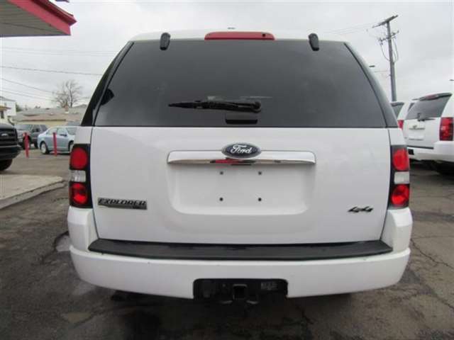 2010 Ford Explorer 4x4 XLT 4dr SUV